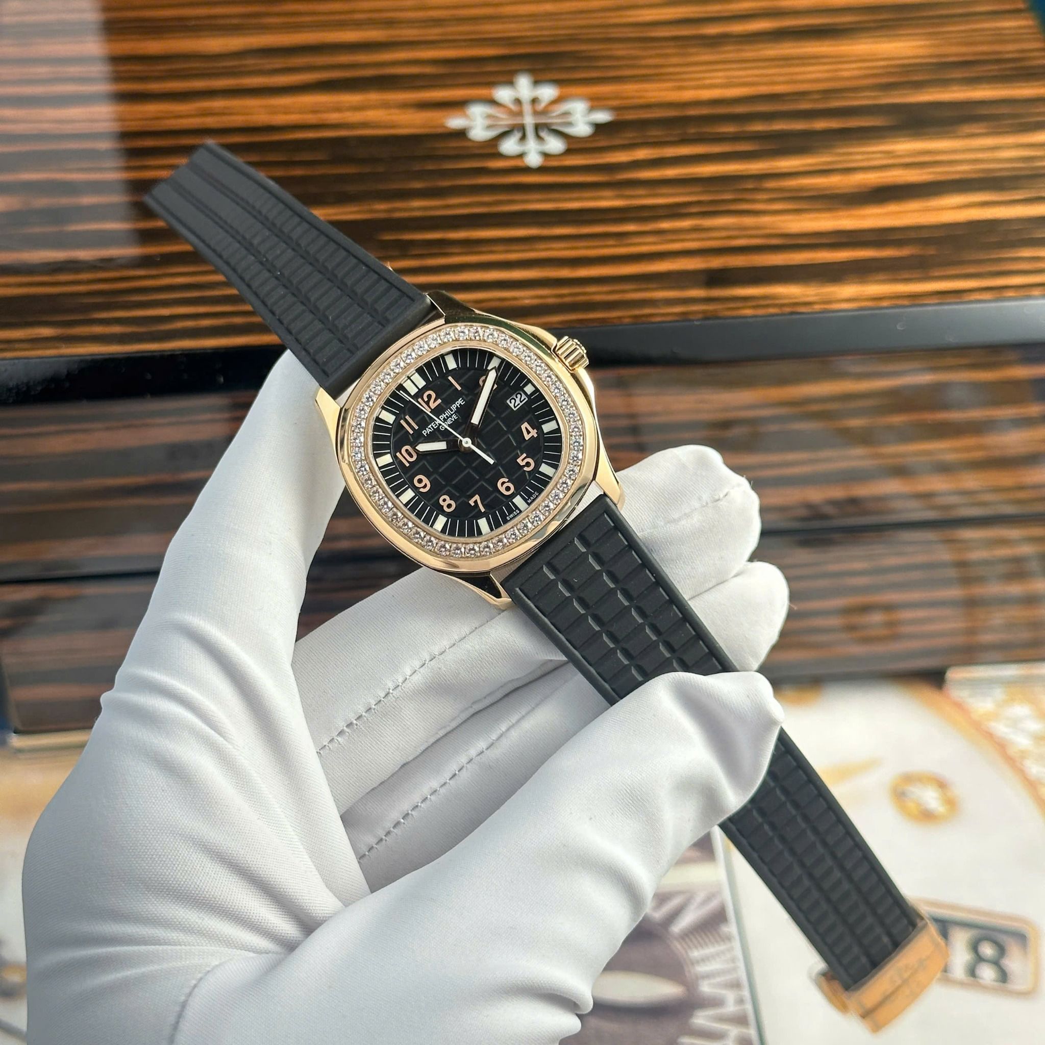 PATEK PHILIPPE AQUANAUT 36 MM - Đồng Hồ Patek Philippe - Nữ - DHTT550
