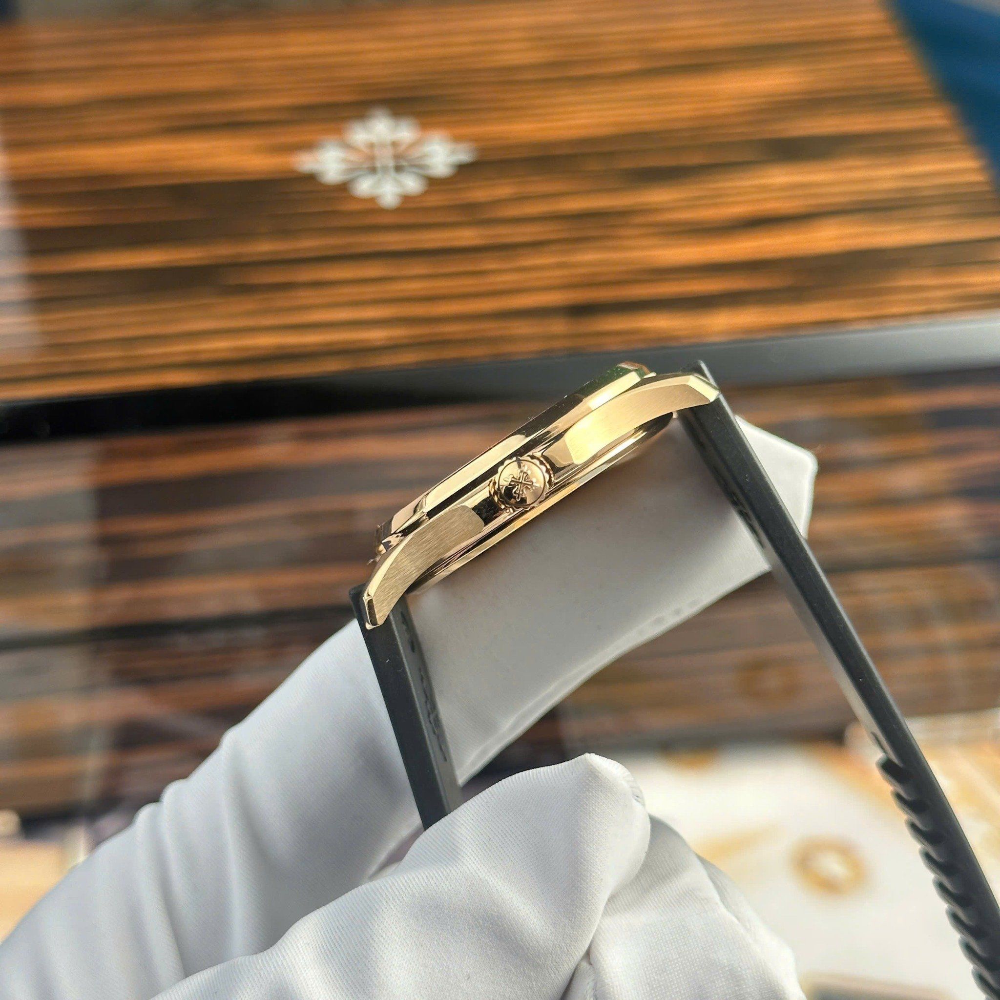 PATEK PHILIPPE AQUANAUT 36 MM - Đồng Hồ Patek Philippe - Nữ - DHTT550