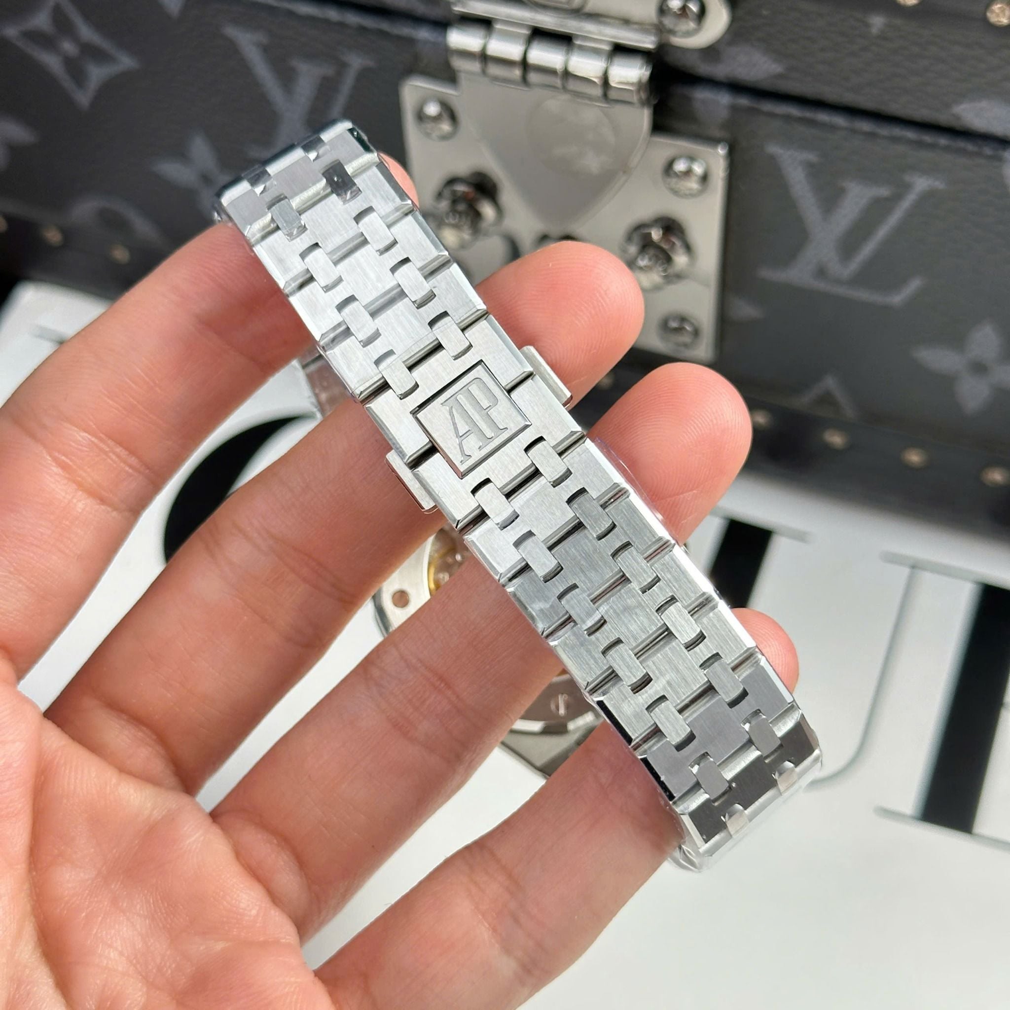 AUDEMARS PIGUET ROYAL OAK 37 MM - Đồng Hồ Audemars Piguet - Nam - DHNTT510