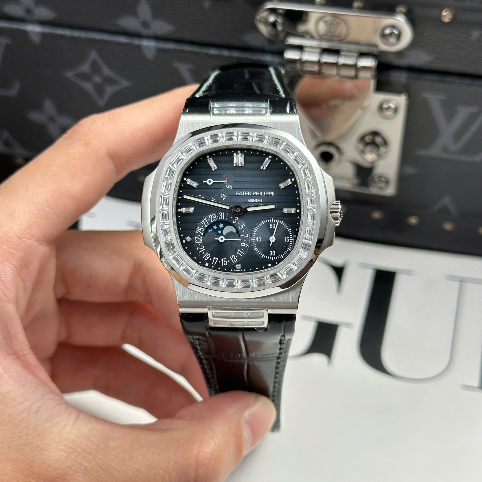 PATEK PHILIPPE NAUTILUS 40 MM - Đồng Hồ Patek Philippe - Nam - DHNTT558