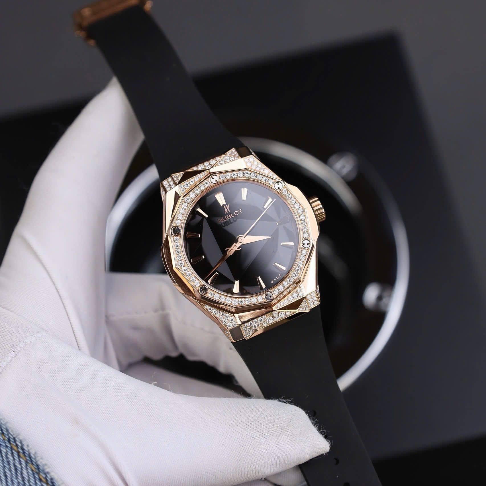 HUBLOT CLASSIC FUSION ORLINSKI 40 MM - Đồng Hồ Hublot - Nữ - DHTT541