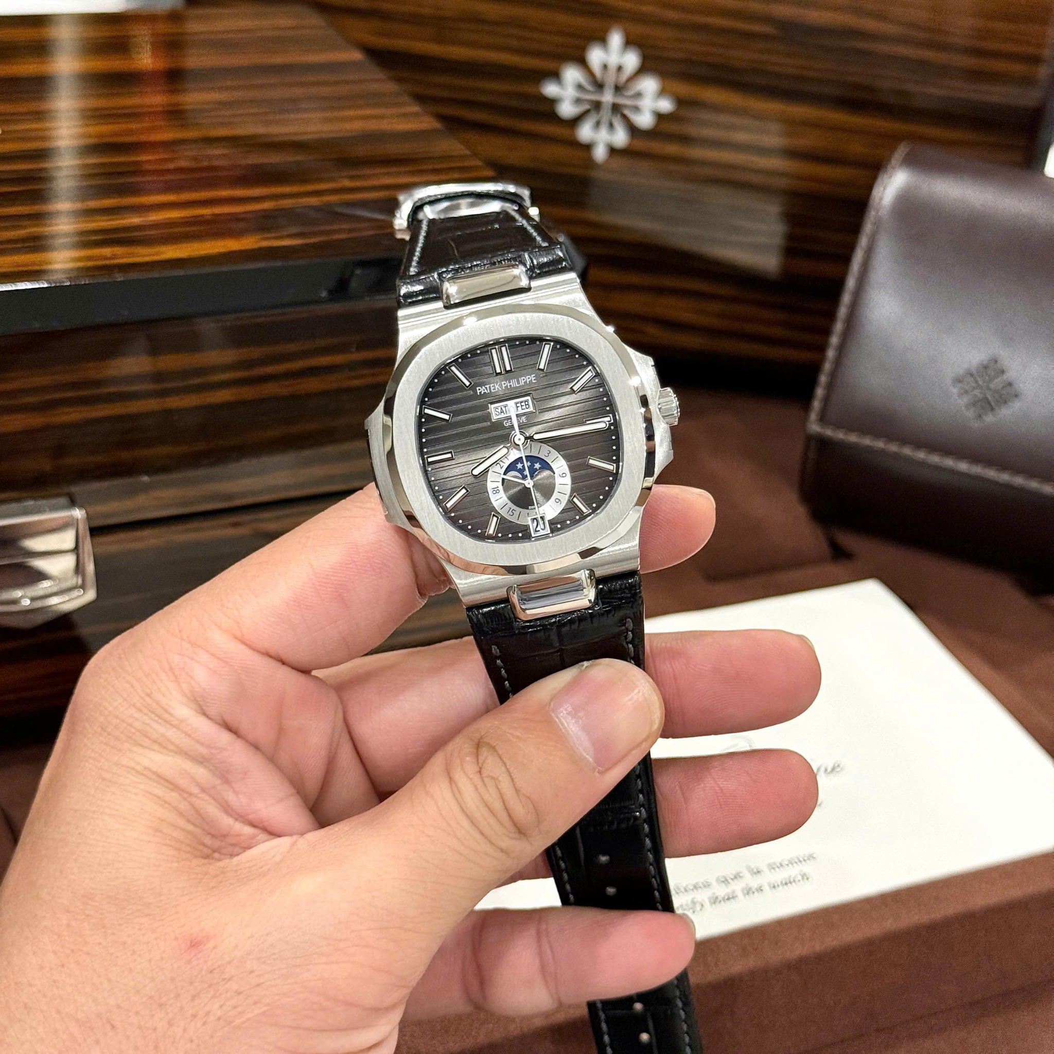 PATEK PHILIPPE NAUTILUS 40 MM - Đồng Hồ Patek Philippe - Nam - DHNTT557