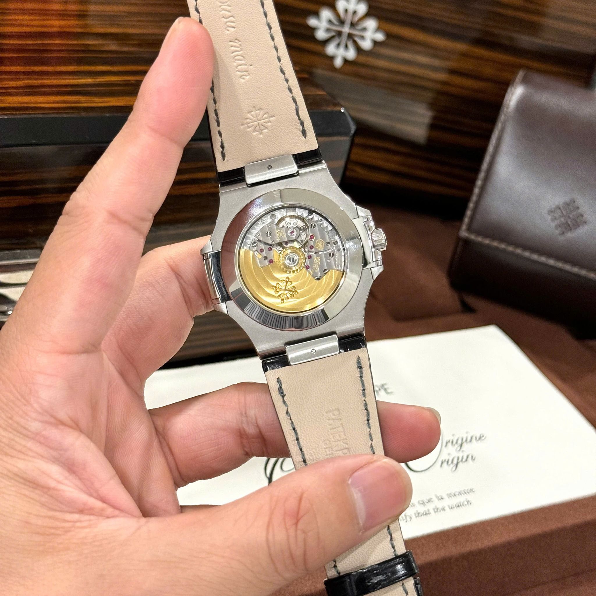 PATEK PHILIPPE NAUTILUS 40 MM - Đồng Hồ Patek Philippe - Nam - DHNTT557