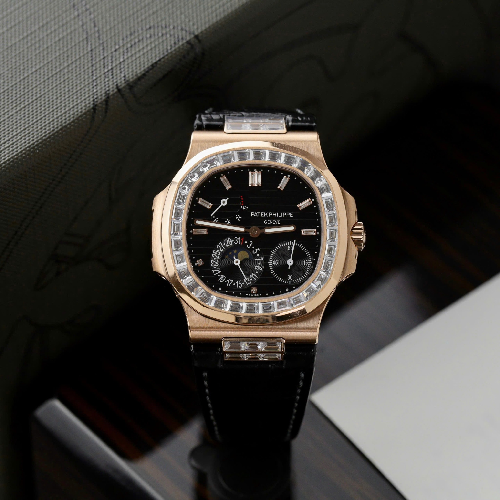 PATEK PHILIPPE NAUTILUS 40 MM - Đồng Hồ Patek Philippe - Nam - DHNTT644