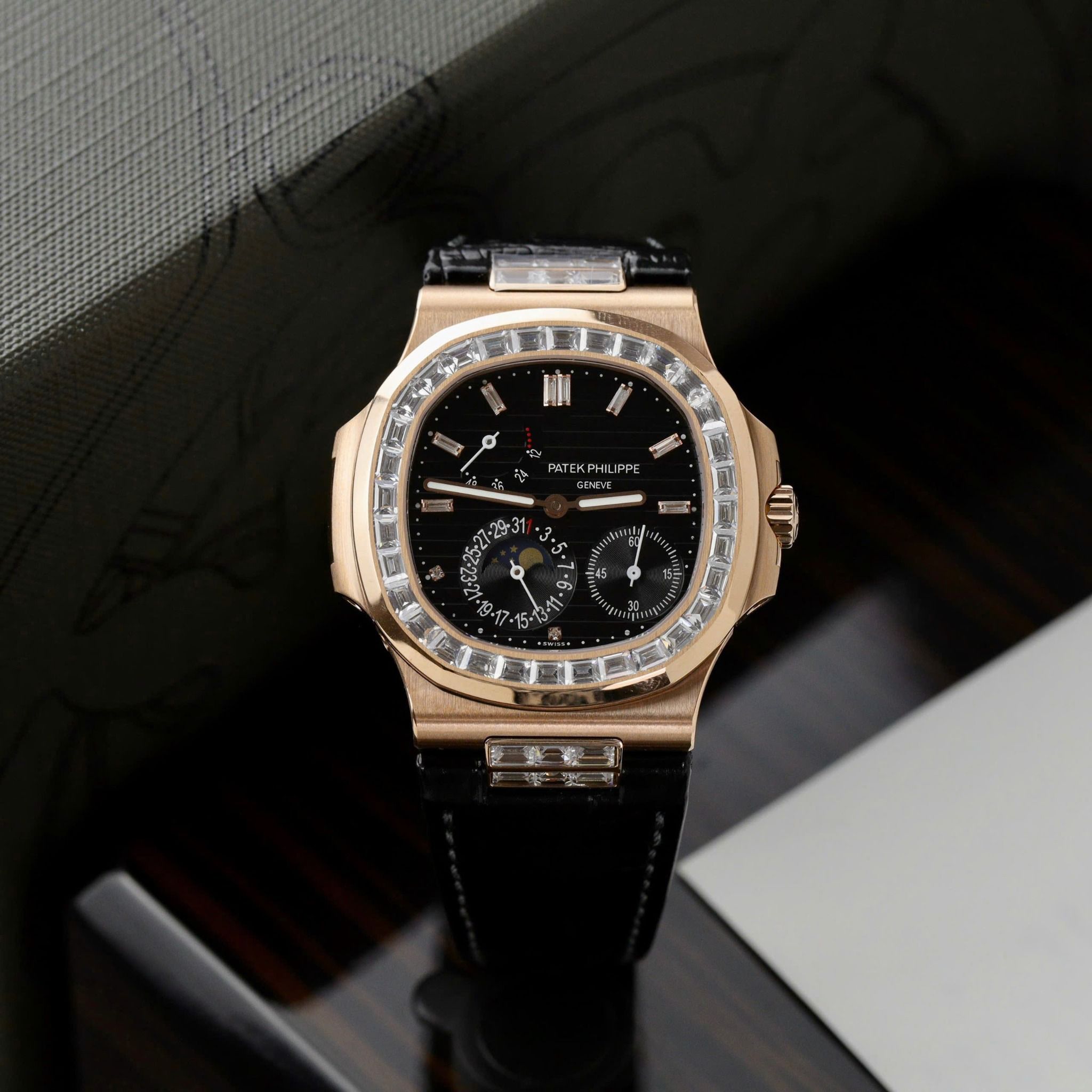 PATEK PHILIPPE NAUTILUS 40 MM - Đồng Hồ Patek Philippe - Nam - DHNTT644