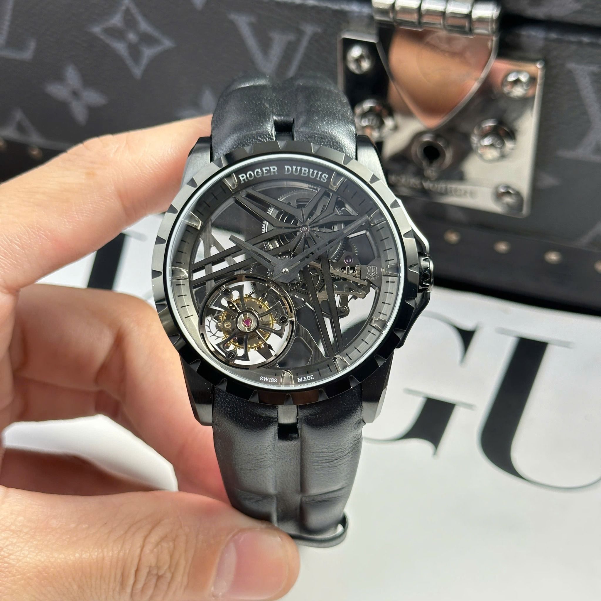 ROGER DUBUIS EXCALIBUR TOURBILLON 42 MM - Đồng Hồ Roger Dubuis - Nam - DHNTT1590