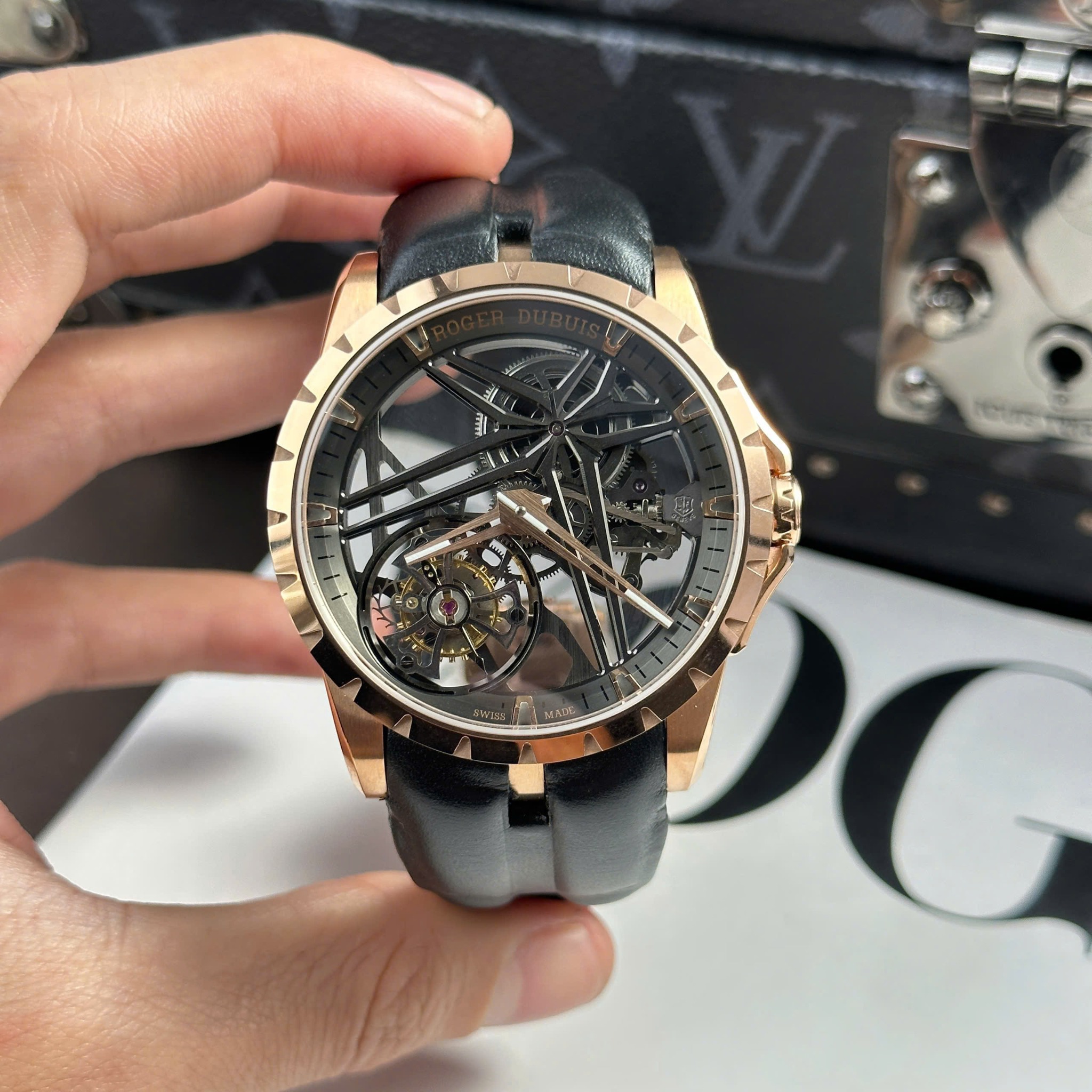ROGER DUBUIS EXCALIBUR TOURBILLON 42 MM - Đồng Hồ Roger Dubuis - Nam - DHNTT865