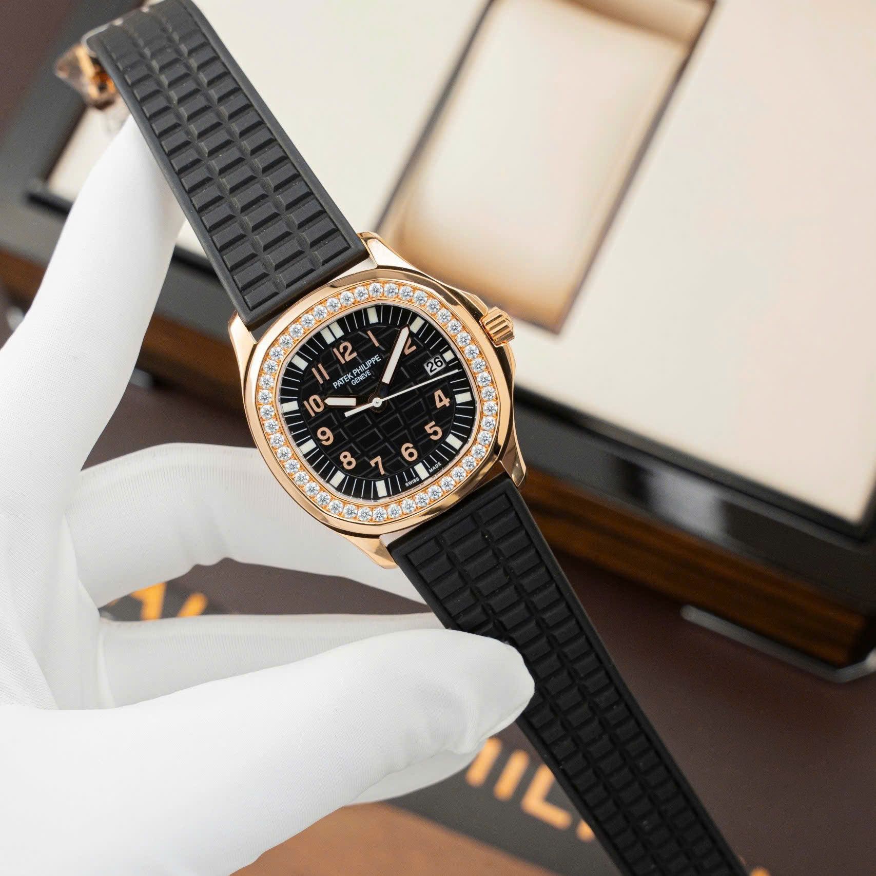 PATEK PHILIPPE AQUANAUT 36 MM - Đồng Hồ Patek Philippe - Nữ - DHTT108