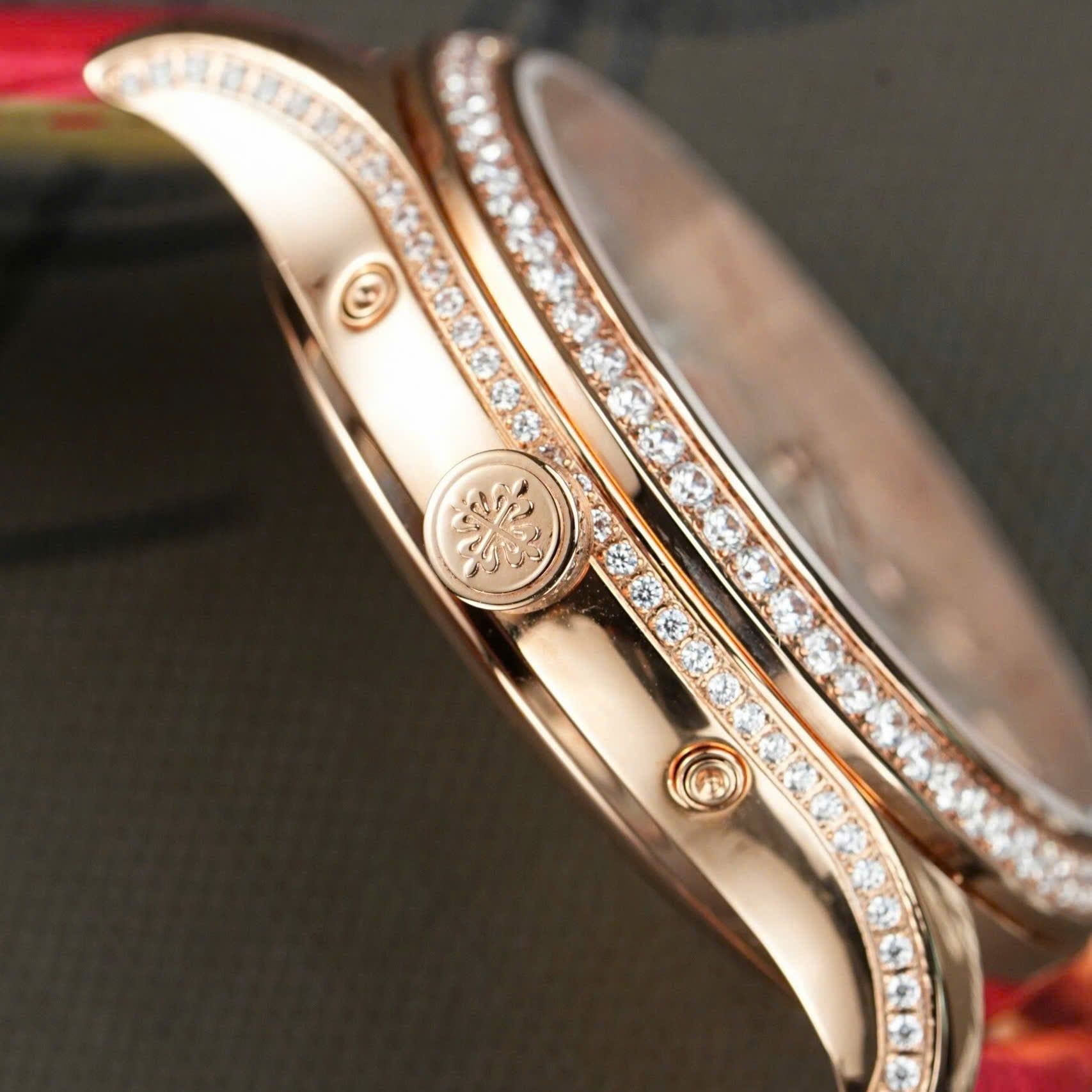 PATEK PHILIPPE COMPLICATIONS 38 MM - Đồng Hồ Patek Philippe - Nữ - DHTT634