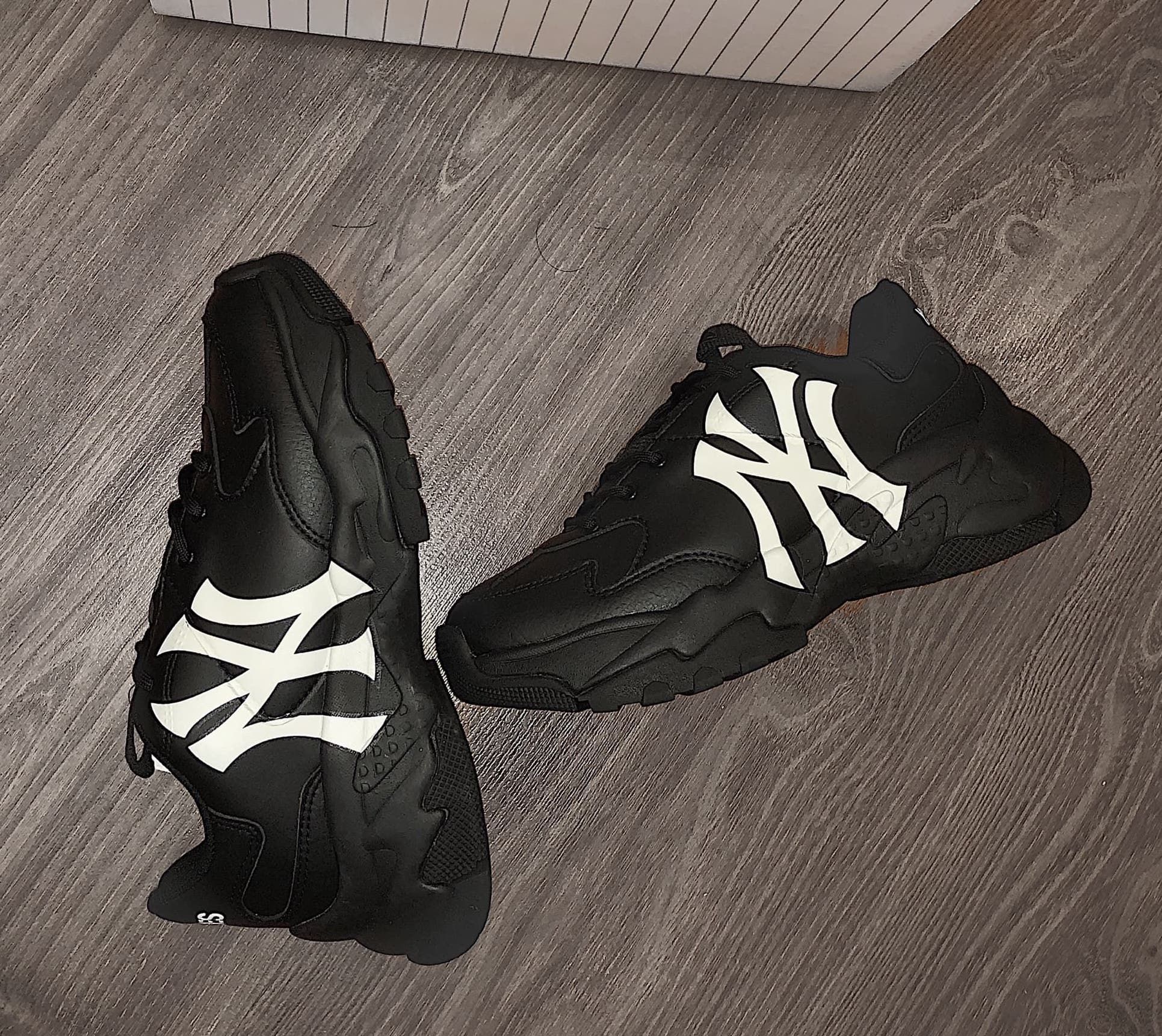 MLB New York Yankees NY Size 7 Black Chunky Sneakers Shoes Baseball  eBay