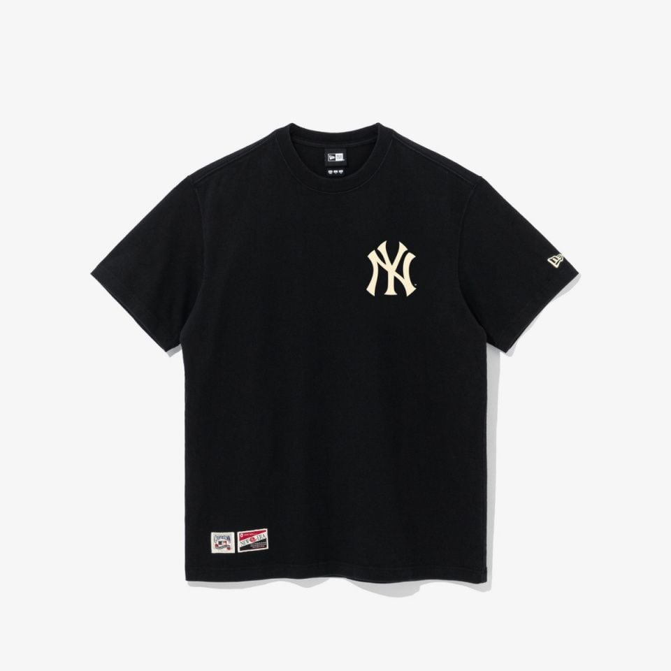  0335 - HÀNG CHÍNH HÃNG - ÁO THUN NEW ERA (8) - New York YANKEES *ĐEN CHỮ TAN* - Code: 13086578 