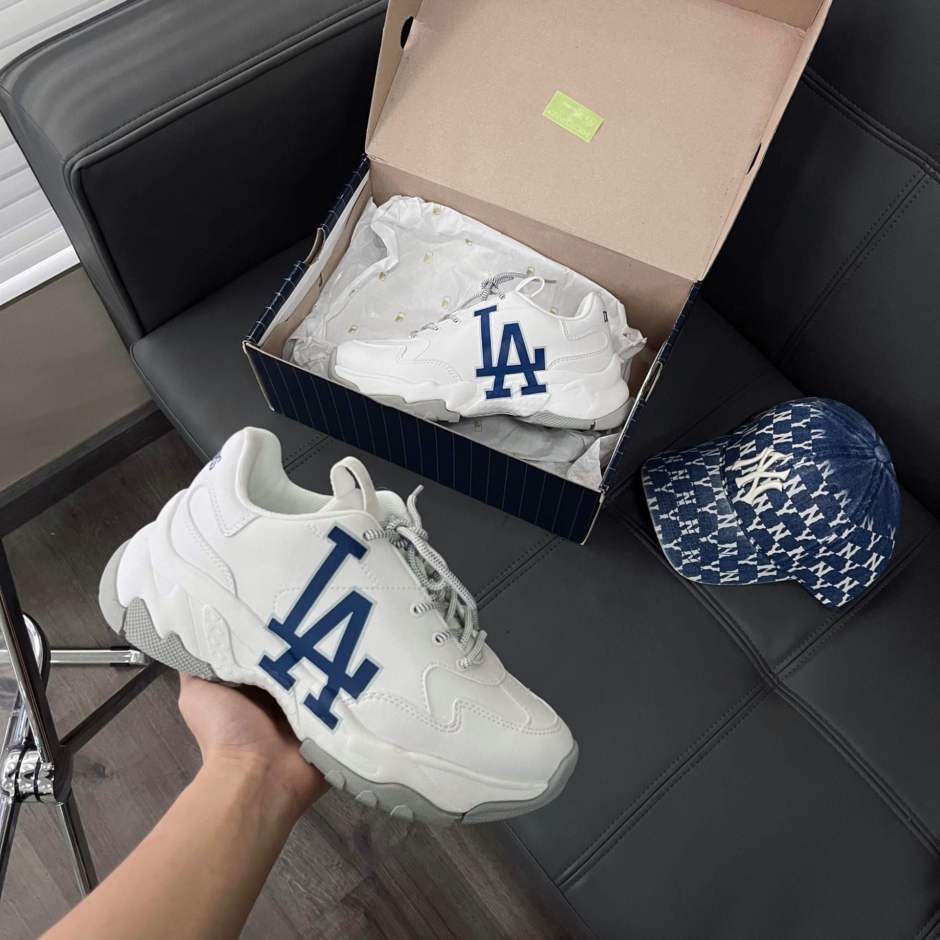  0342 - HÀNG CHÍNH HÃNG - GIÀY SNEAKER MLB BIG BALL CHUNKY LA DODGER  - *LA ĐẾ XÁM* - 2025** - Code: 32SHC1011 07W 
