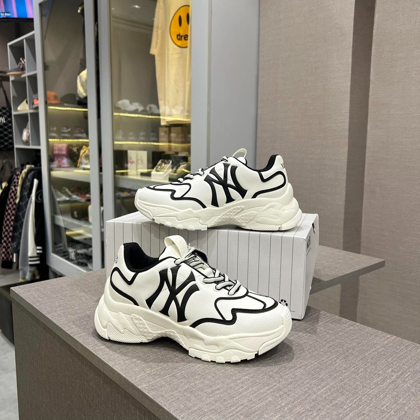  1164 - HÀNG CHÍNH HÃNG - GIÀY SNEAKER MLB BIG BALL CHUNKY - A Line New York Yankees  - *TRẮNG* - Code: 3ASHCLS2N-50BKS 