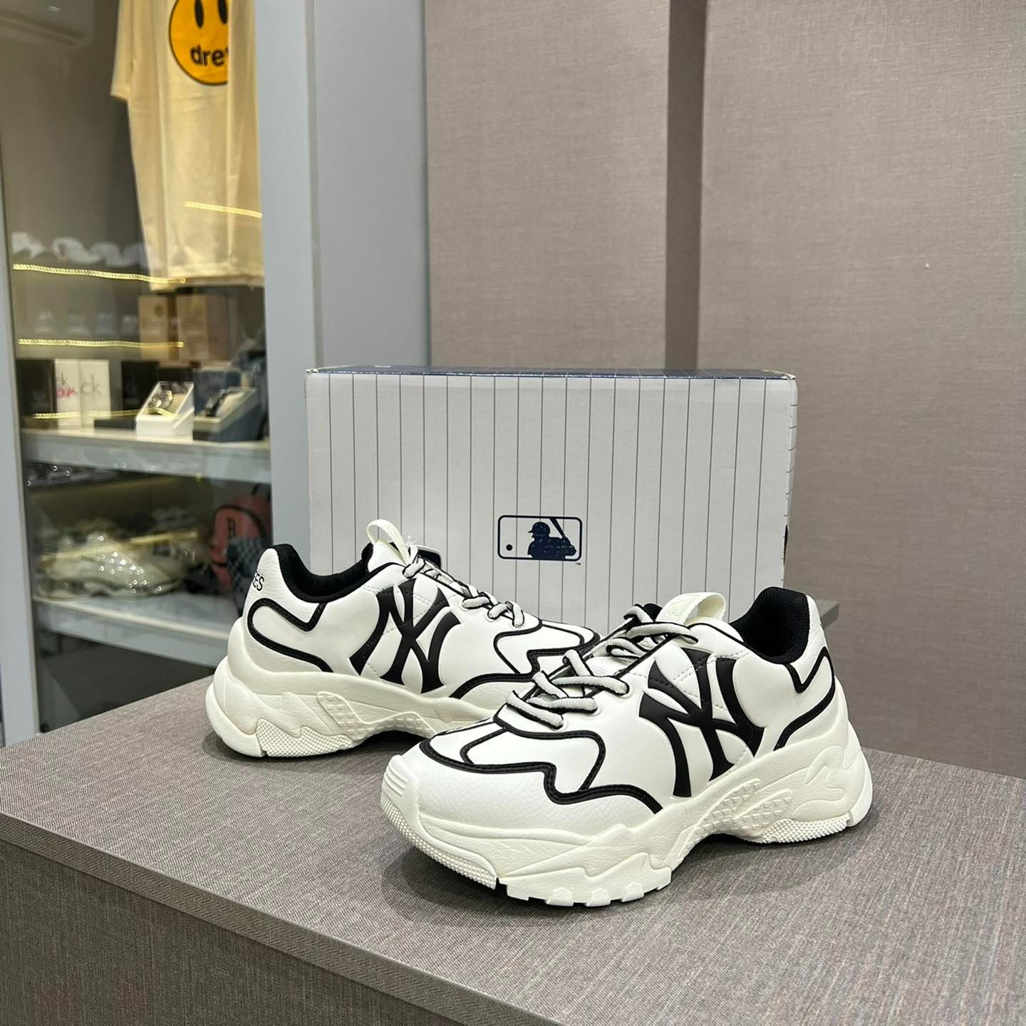  1164 - HÀNG CHÍNH HÃNG - GIÀY SNEAKER MLB BIG BALL CHUNKY - A Line New York Yankees  - *TRẮNG* - Code: 3ASHCLS2N-50BKS 