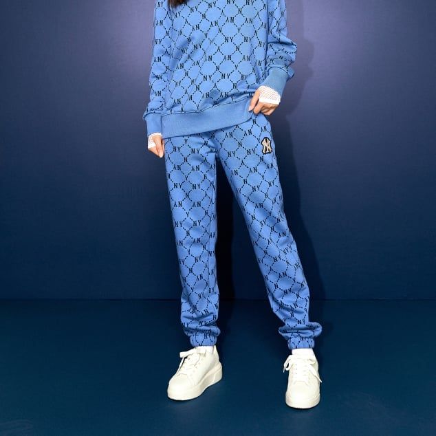  0456 - HÀNG CHÍNH HÃNG - ÁO Sweater MLB Monogram Diamond All Over Fit SweatShirt --- Màu BLACK --- *Authentic* 