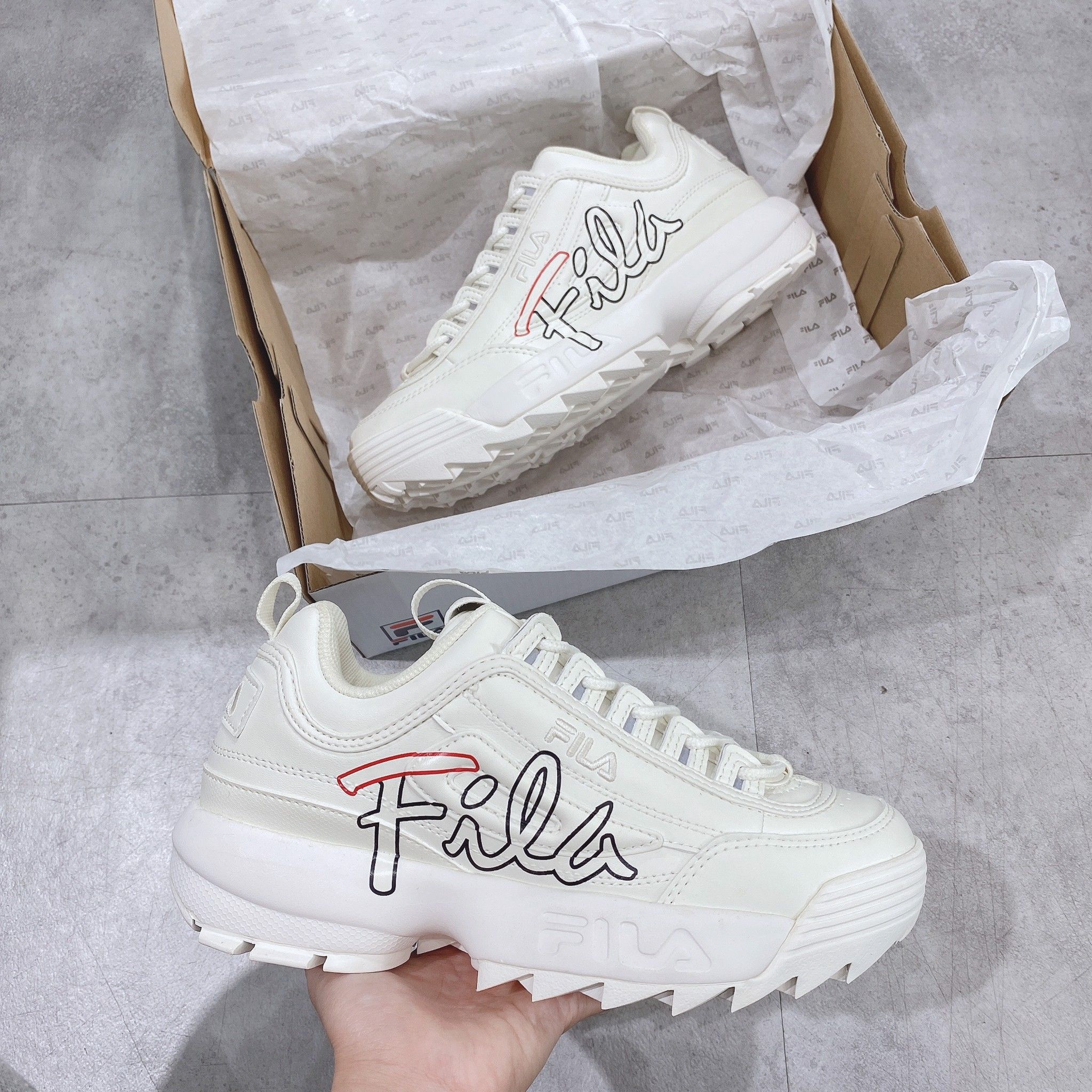  0135 - HÀNG CHÍNH HÃNG - GIÀY FILA DISRUPTOR 2 SCRIPT - *LOGO MỜ* - 2021** - Code: 1FM00863 113 