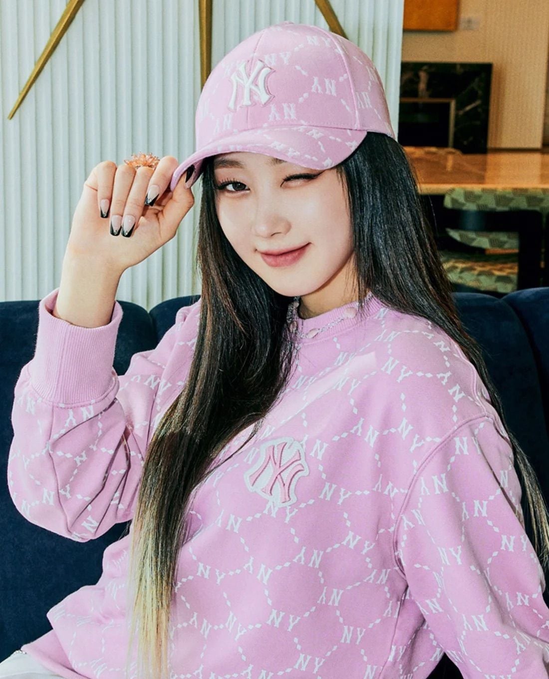  0456 - HÀNG CHÍNH HÃNG - ÁO Sweater MLB Monogram Diamond All Over Fit SweatShirt --- Màu BLACK --- *Authentic* 