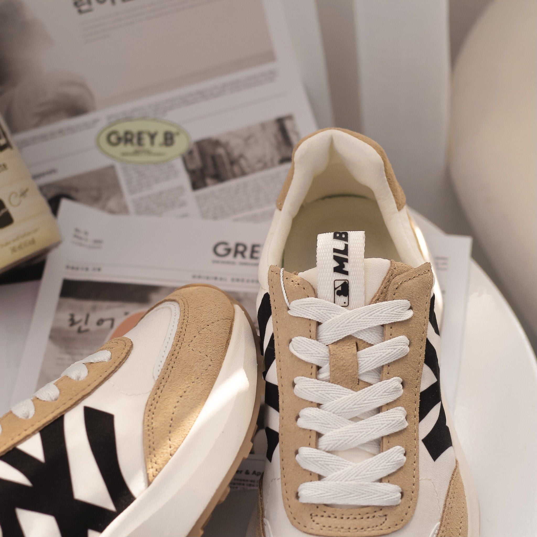  0247 - HÀNG CHÍNH HÃNG - GIÀY MLB CHUNKY JOGGER NEW YORK YANKEES - *BEIGE* - 2022** - Code: 32SHX1111-50b 