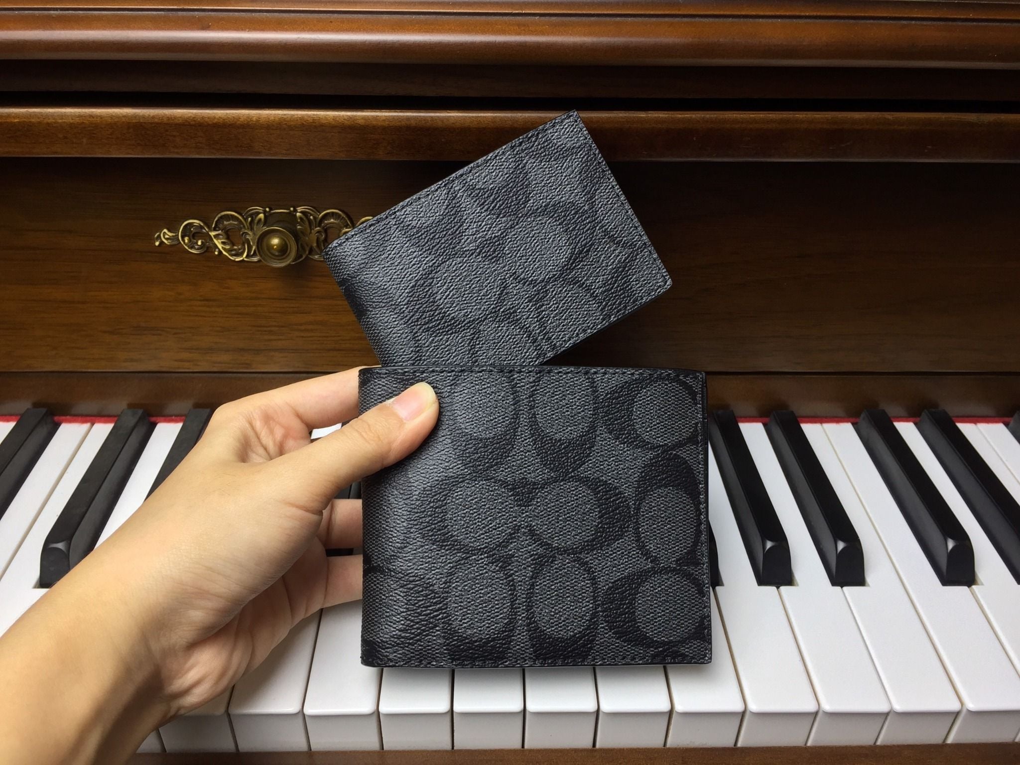  03966 - HÀNG CHÍNH HÃNG - VÍ COACH Nam NGẮN 850K - 3 in 1 