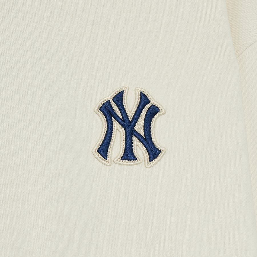  1658 - HÀNG CHÍNH HÃNG - ÁO SWEATER MLB MONOGRAM BIG LUX NY YANKEES - TRẮNG - CODE: 3AMTM0234-50CRD 