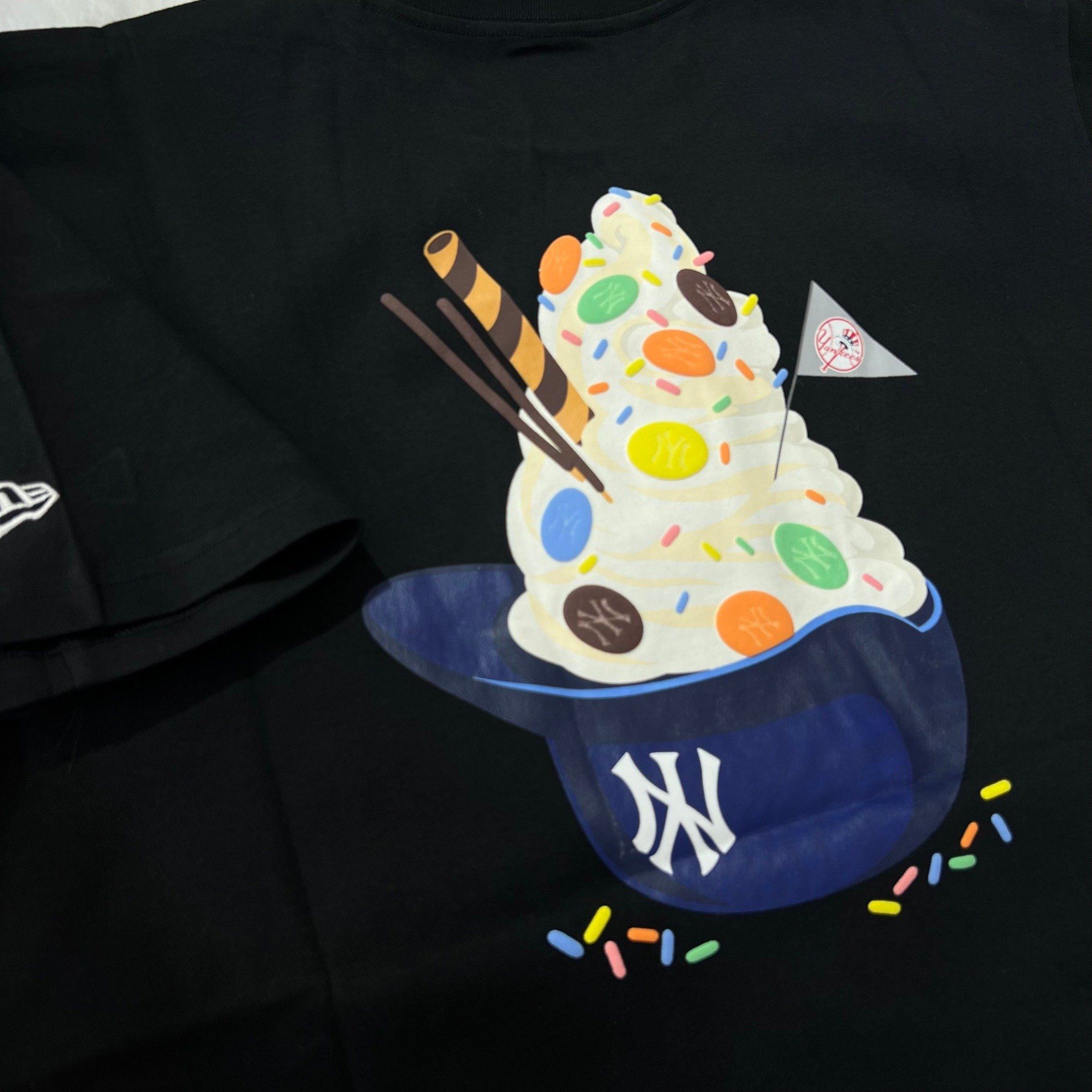  0856 - HÀNG CHÍNH HÃNG - ÁO THUN NEW ERA - HÌNH LY KEM ĐEN -*BLACK* - CODE: 13086607 