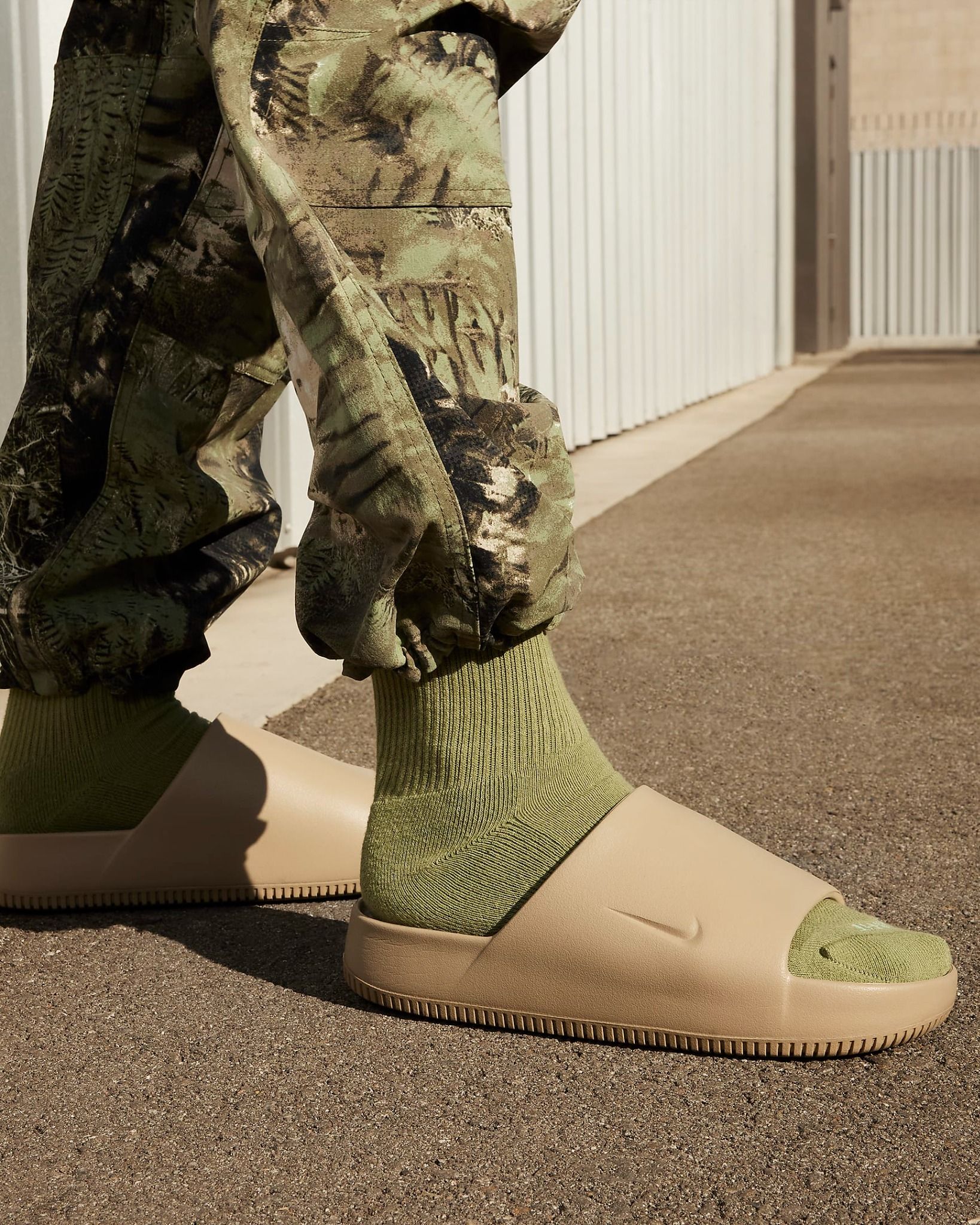  2042 -  HÀNG CHÍNH HÃNG - DÉP NIKE CALM SLIDE  *KHAKI* - CODE: FD4116-201 