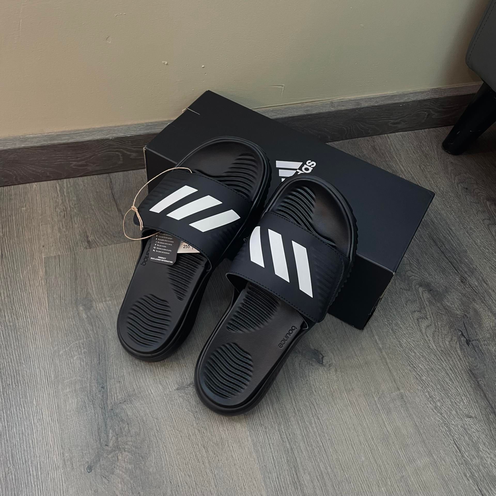  0452 - HÀNG CHÍNH HÃNG - DÉP ADIDAS ALPHABOUCE SLIDE - Đen SỌC TRẮNG - *SỌC TRẮNG* - Code: FZ0387 