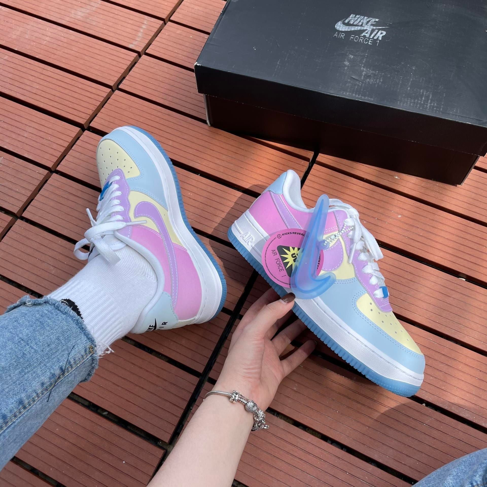 heat sensitive nike air force 1