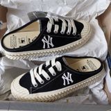  0021 - HÀNG CHÍNH HÃNG - GIÀY MULE ĐẠP GÓT - WHITE/BLACK - CODE 32SHS1011-50L-240 