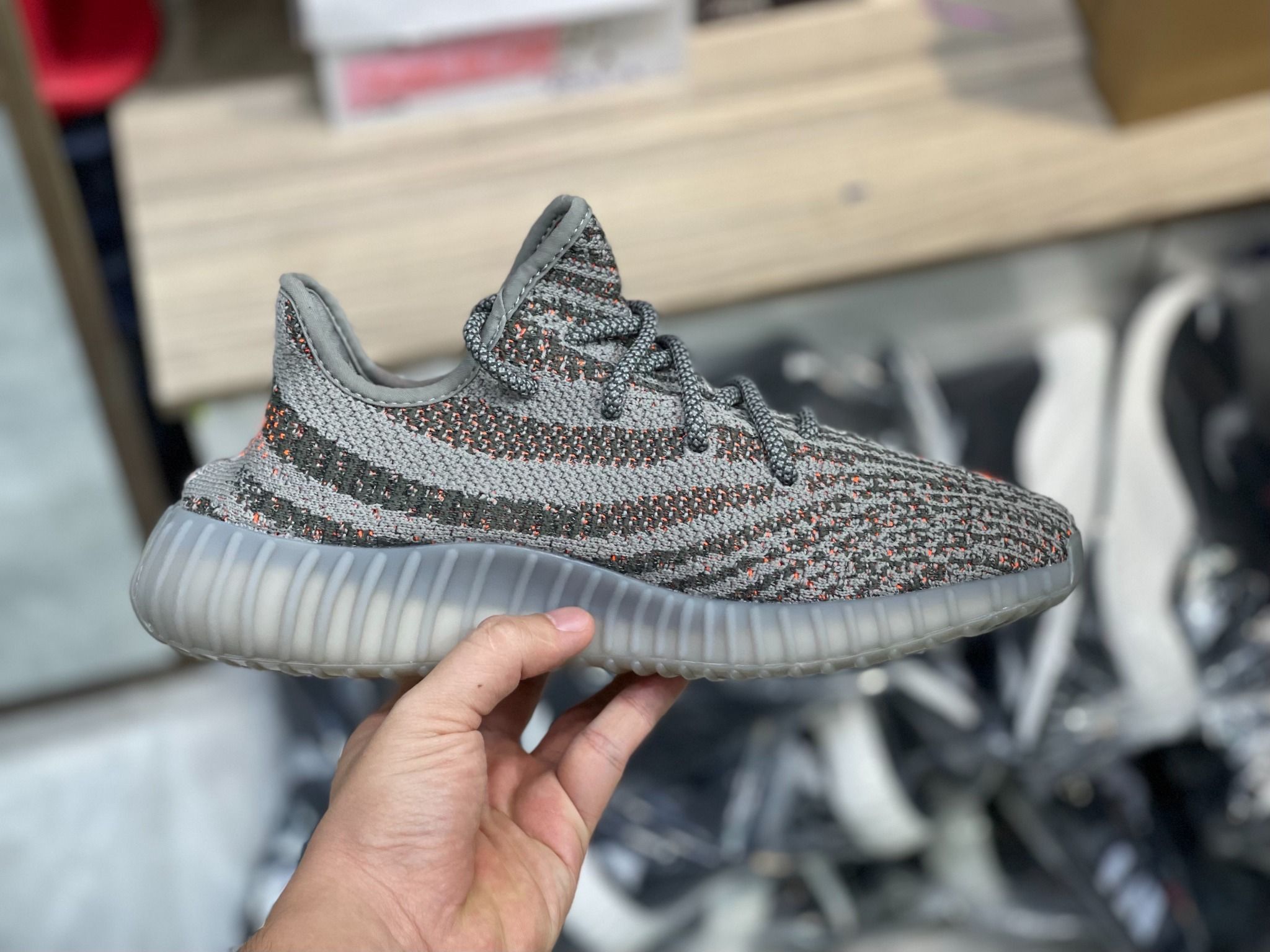  0276 - [CHÍNH HÃNG] Giày Sneaker Adidas Yeezy Boost 350 V2 Beluga Reflective - Phản Quang - BB1826 