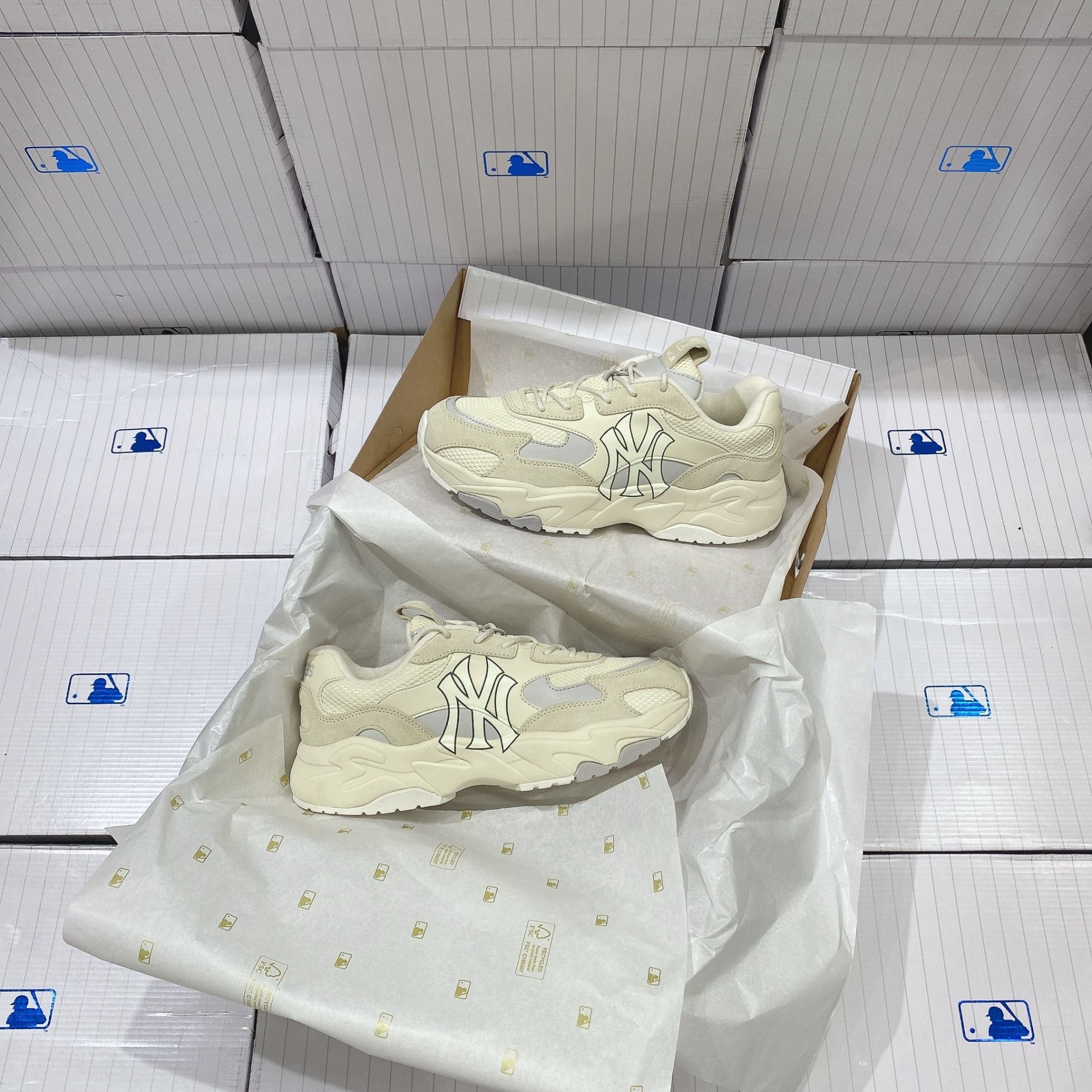  0289 - HÀNG CHÍNH HÃNG - GIÀY SNEAKER MLB CHUNKY LITE - New York màu Cream - Code: 3ASHC3S1N-50CR (4) 
