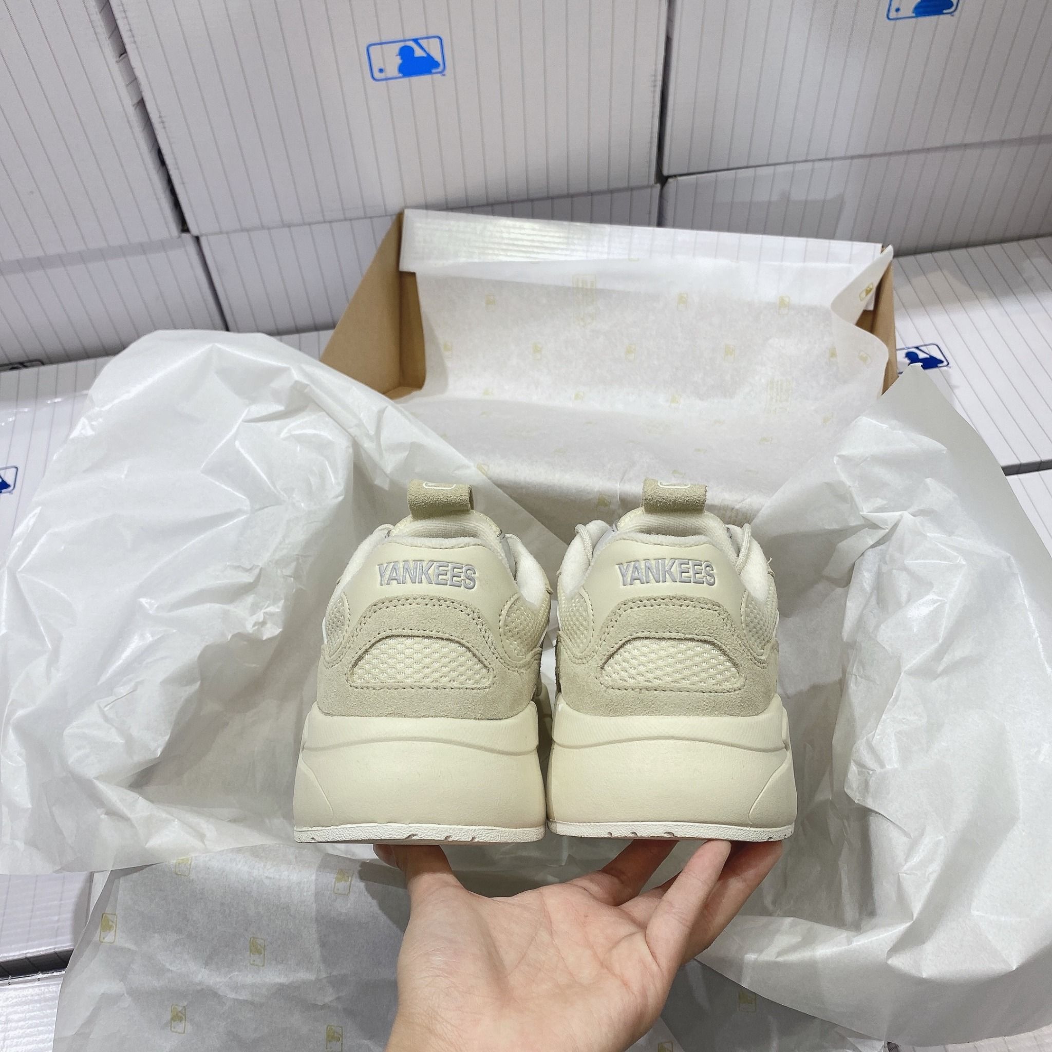  0289 - HÀNG CHÍNH HÃNG - GIÀY SNEAKER MLB CHUNKY LITE - New York màu Cream - Code: 3ASHC3S1N-50CR (4) 
