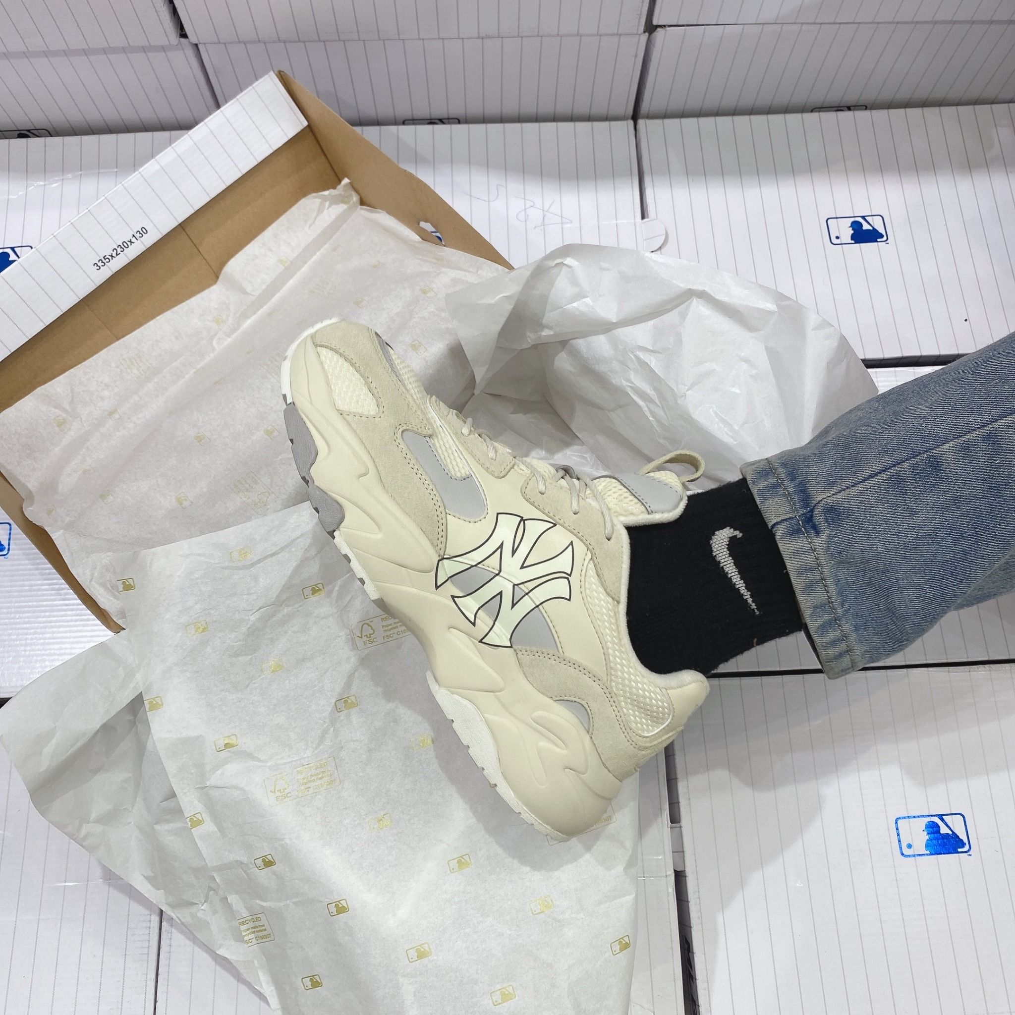  0289 - HÀNG CHÍNH HÃNG - GIÀY SNEAKER MLB CHUNKY LITE - New York màu Cream - Code: 3ASHC3S1N-50CR (4) 