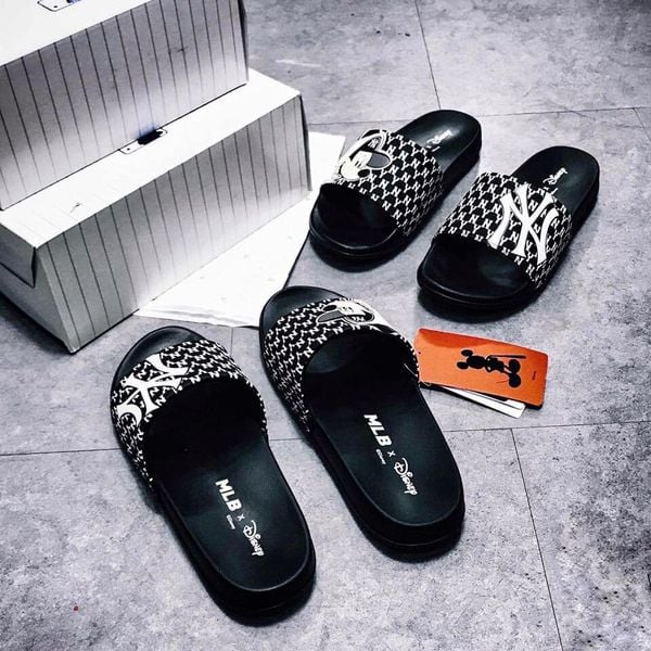  0059 - HÀNG CHÍNH HÃNG - DÉP MLB x MICKEY - SIZE KID - *BLACK/WHITE LOGO* - 2021** - Code: 