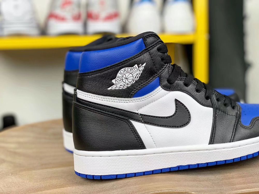  0016 - HÀNG CHÍNH HÃNG - GIÀY AIR JORDAN 1 HIGH - ROYAL TOE - *WHITE/BLACK* - 2021** - Code: 555088 041 