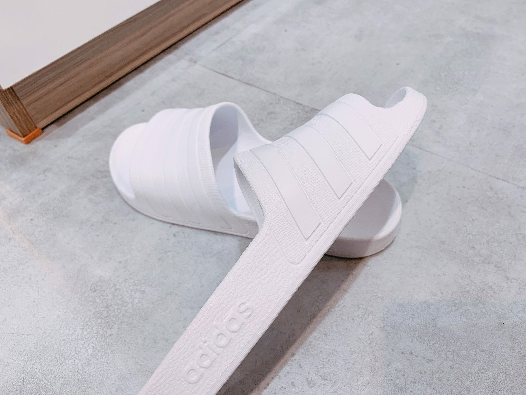  0042 - HÀNG CHÍNH HÃNG - DÉP ADILETTE AQUA SLIDE - ALL WHITE - *WHITE* - 2021** - Code: F35543 