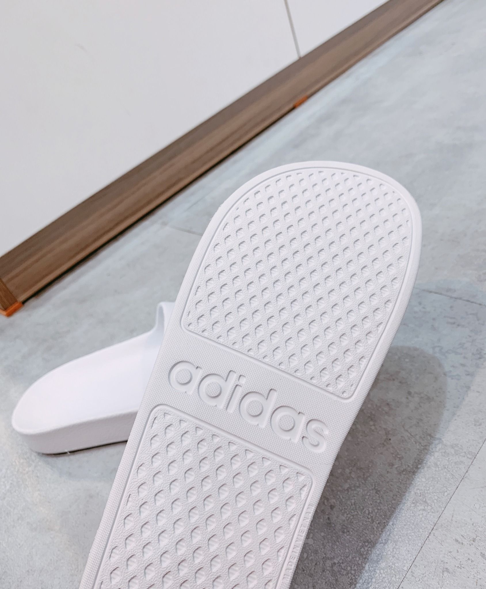  0224 - HÀNG CHÍNH HÃNG - DÉP ADILETTE AQUA SLIDE - ALL WHITE - *WHITE* - 2021** - Code: F35543 