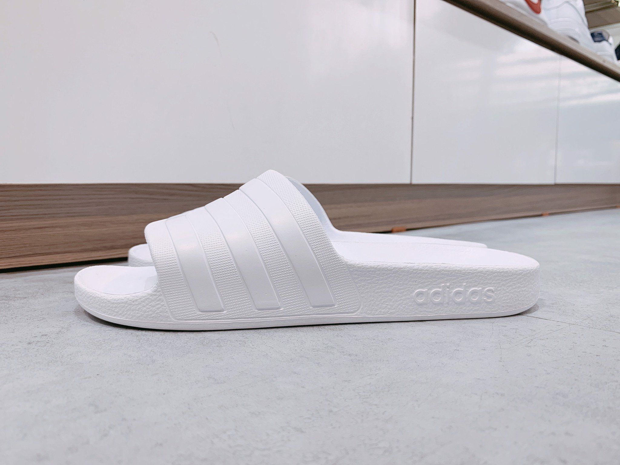  0042 - HÀNG CHÍNH HÃNG - DÉP ADILETTE AQUA SLIDE - ALL WHITE - *WHITE* - 2021** - Code: F35543 