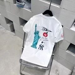  0692 - HÀNG CHÍNH HÃNG - ÁO THUN NEW ERA - NỮ THẦN TỰ DO NEW YORK TRẮNG - *WHITE* - Code: 12866556 