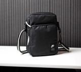  0950 - HÀNG CHÍNH HÃNG - TÚI NIKE Heritage Crossbody - Force - Code: DR9809-010 