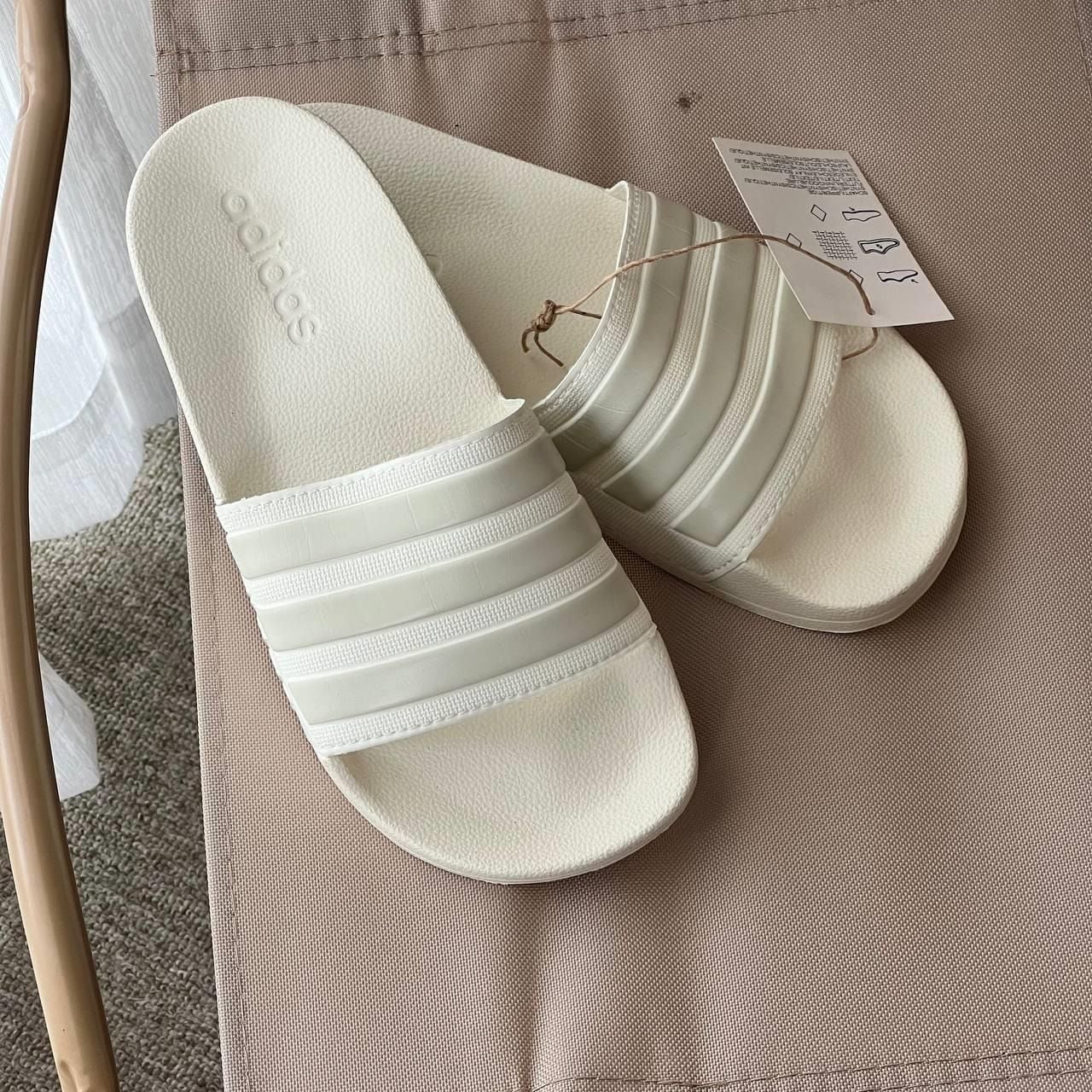  2721 - HÀNG CHÍNH HÃNG - DÉP ADIDAS LITE - KEM - CODE IG8776 