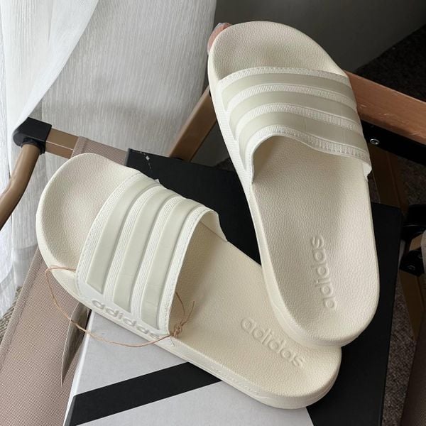 2721 - HÀNG CHÍNH HÃNG - DÉP ADIDAS LITE - KEM - CODE IG8776 