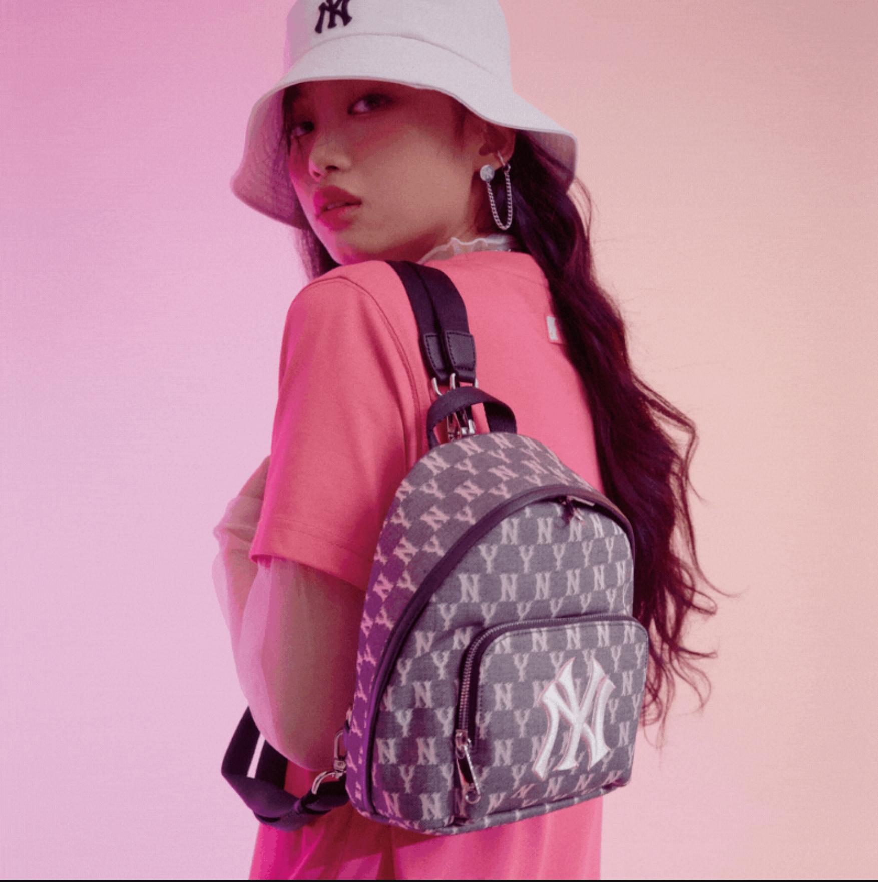 0019 HÀNG CHÍNH HÃNG TÚI ĐEO CHÉO MLB Jacquard Cross Bag New York MỘC SHOES #30 0019 HÀNG CHÍNH HÃNG TÚI ĐEO CHÉO MLB Jacquard Cross Bag New York MỘC SHOES