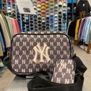  0333 - HÀNG CHÍNH HÃNG - TÚI ĐEO CHÉO MLB Jacquard Cross Bag New York Yankees MONOGRAM - *LIGHTING* - 2023** - Code: 32BGDC011-50L 