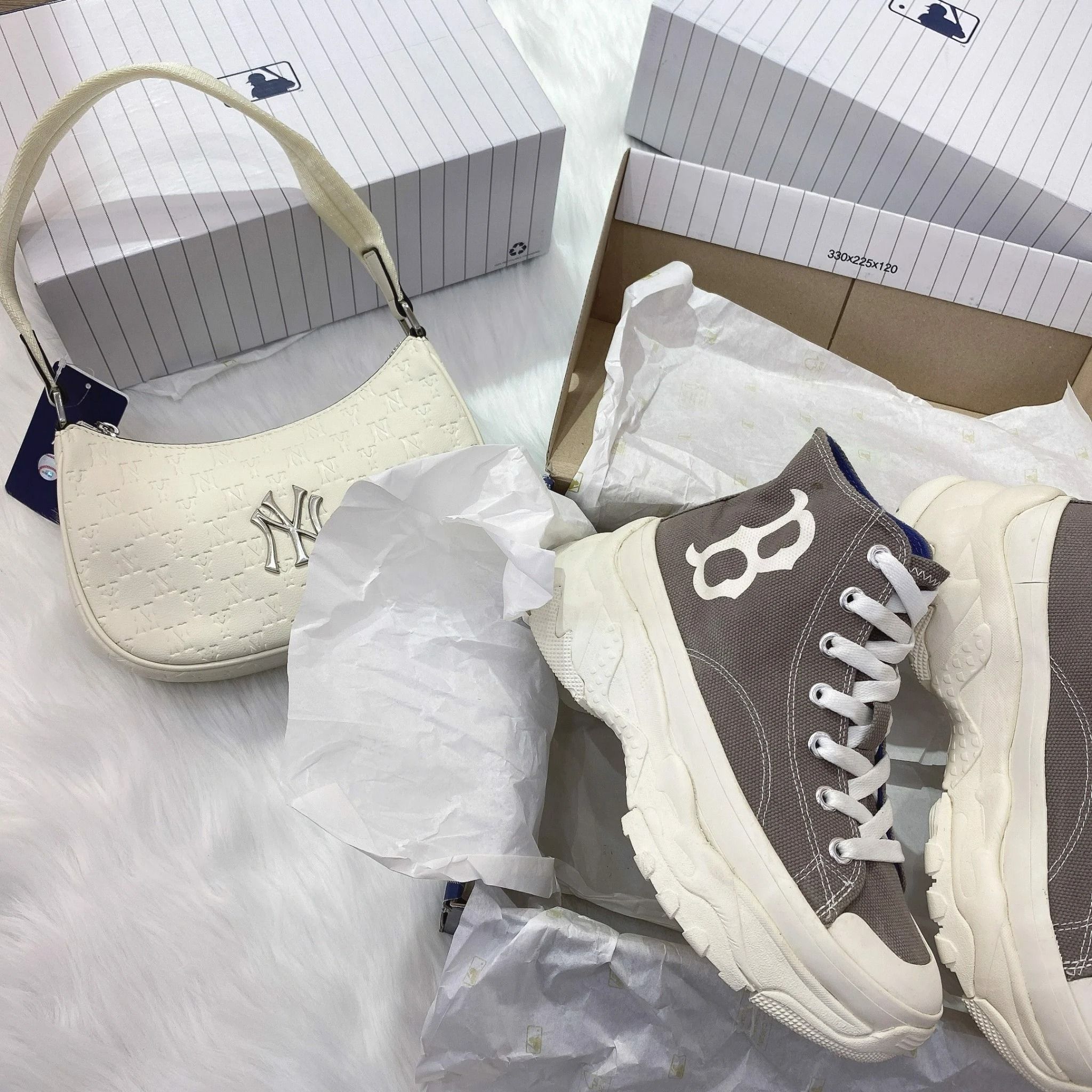  0897 - HÀNG CHÍNH HÃNG - GIÀY MLB CHUNKY HIGH - CỔ CAO (MÀU BE ) - *GREY/BEIGE* - CODE: 32SHU1111-43M 