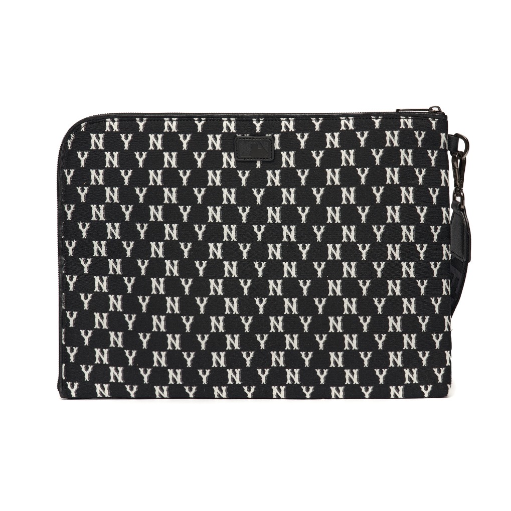  1547 - HÀNG CHÍNH HÃNG - TÚI MLB MONOGRAM DIGITAL DEVICE POUCH M NEW YORK YANKEES - 