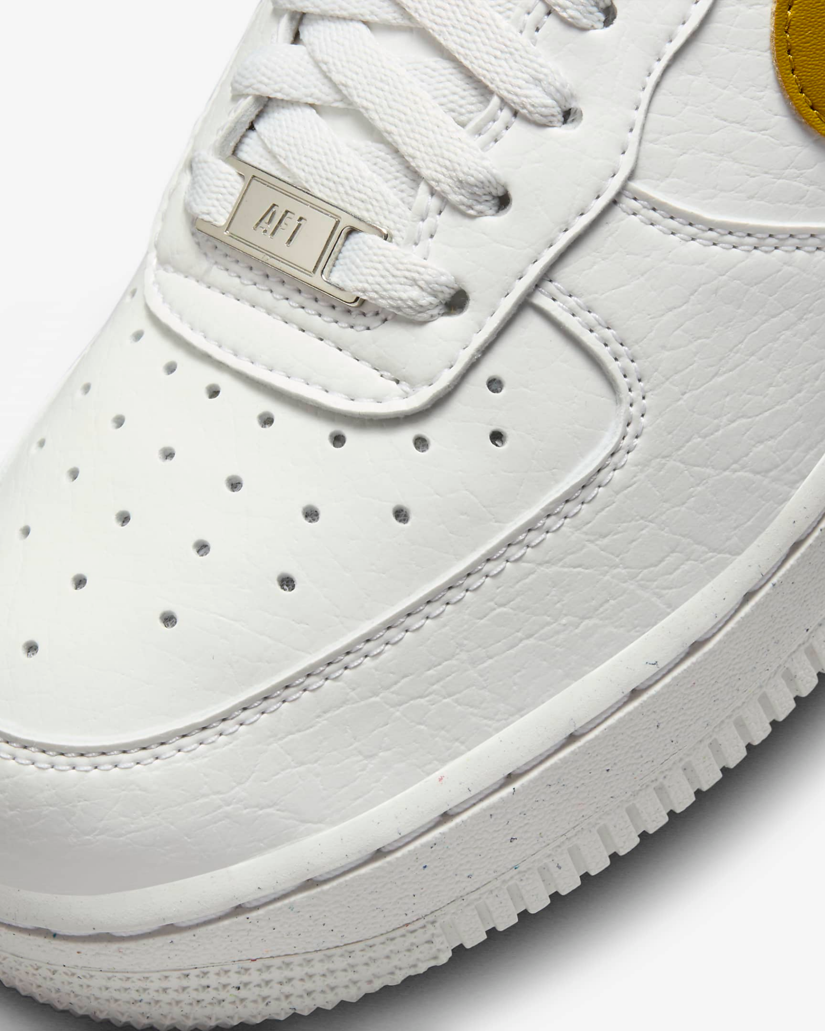  2157 - HÀNG CHÍNH HÃNG - GIÀY NIKE AIR FORCE ONE - WHITE & BRONZINE - CODE: DV3808-101 