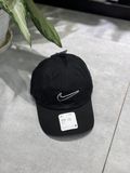  0280 - HÀNG CHÍNH HÃNG - MŨ - NÓN NIKE ĐEN - SWOOSH ĐEN VIỀN TRẮNG 