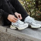  2523 - GIÀY CHÍNH HÃNG - GIÀY NIKE V2K RUN - METALLIC SILVER - CODE: FD0736-100 