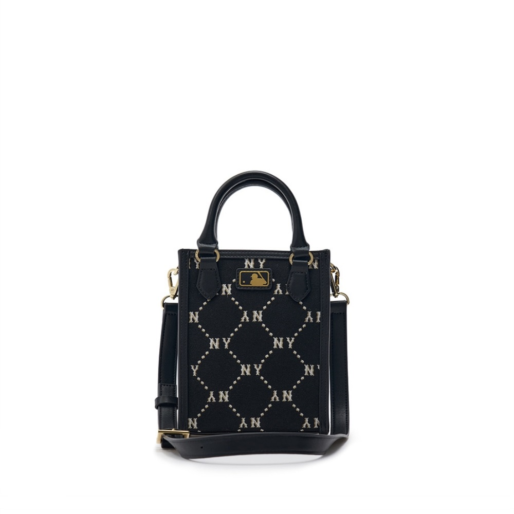  2127 - HÀNG CHÍNH HÃNG - TÚI MLB DIAMOND MONOGRAM MINI TOTE BAG NEW YORK YANKEES - BLACK - CODE: 7ACRMD34N-50BKS 